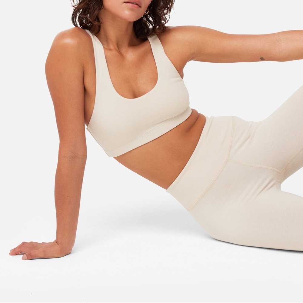 NWT Organic Stretch Sports Bra Size M Color Bone